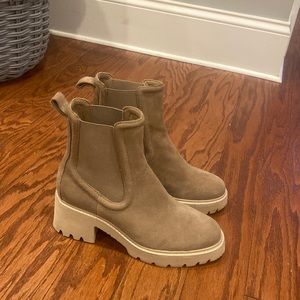 Dolce vita women’s boats worn once